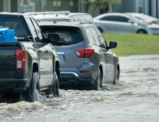 Seguro de carro cobre enchente e alagamento? Veja como descobrir